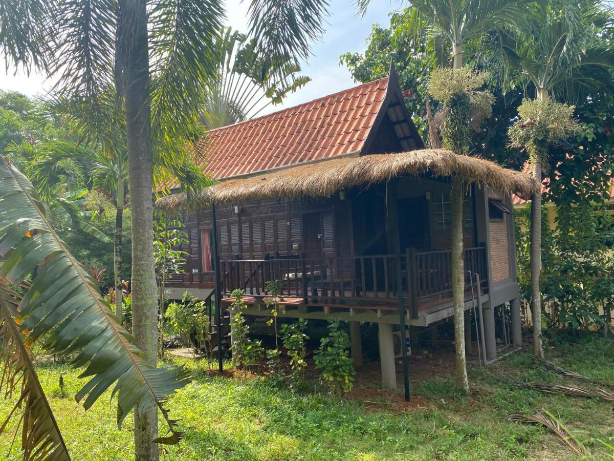Thai Heritage Koh Mak Hotel Exterior photo